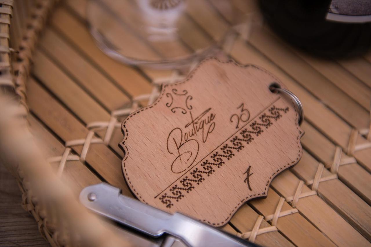 Boutique 23 Hotel Douăzeci şi Trei August Екстериор снимка