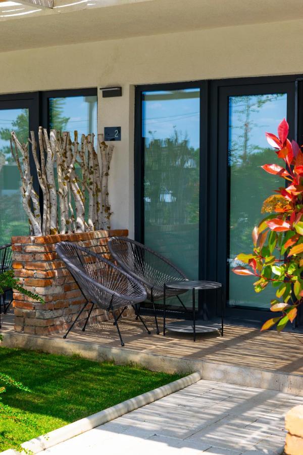 Boutique 23 Hotel Douăzeci şi Trei August Екстериор снимка